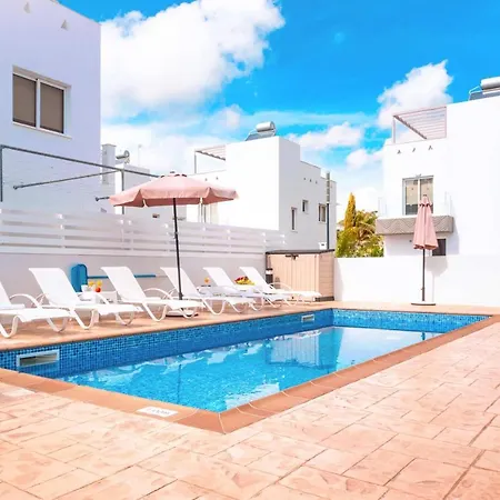 Diamanta Villa *